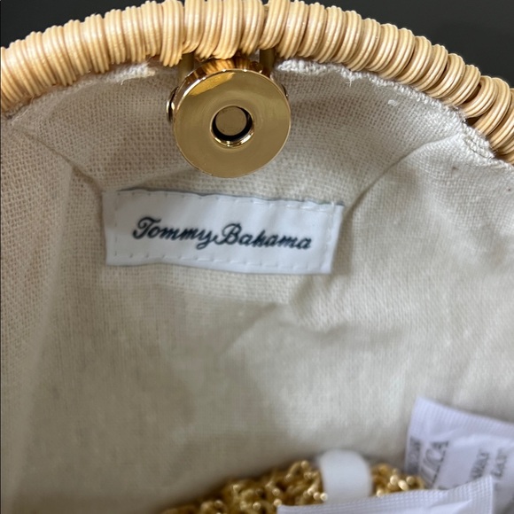 Tommy Bahama | 🐳 Wicker Woven Whale Bag w/ Crossbody Strap - Picture 6 of 10